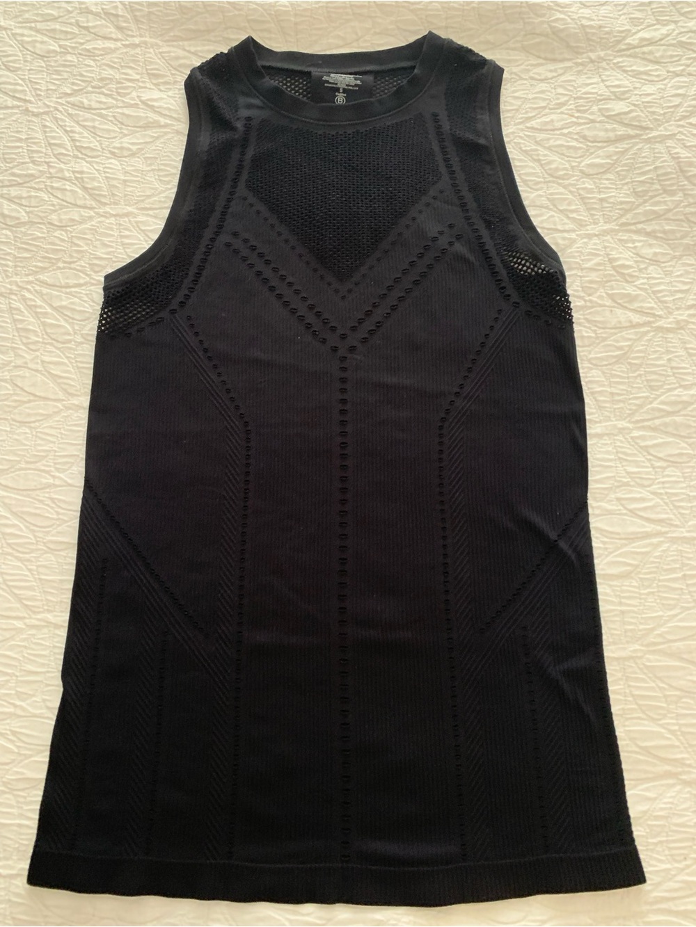 Athleta OXYGEN Black Seamless Performance Tank Small with Perforated Detail Yoga